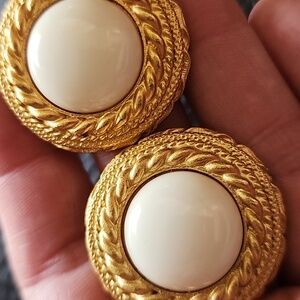 VTG Gold and Cream Clip Earrings
